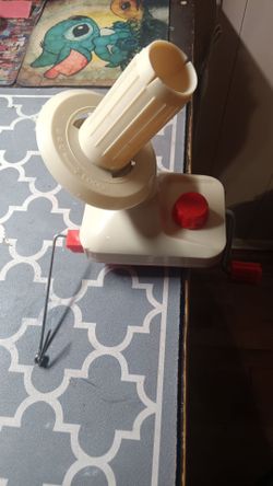 Small Yarn Winder $10