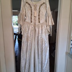 Renaissance dress