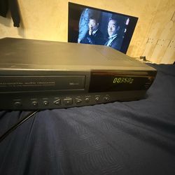 Samsung VR5704 HQ 4-Head VHS VCR w/ Digital Tracking / Tested / Works No remote