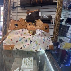 Louis Vuitton Ursula Bag 