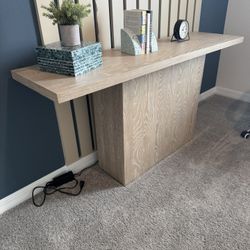 Entryway/Sofa table - Model Home Furniture 