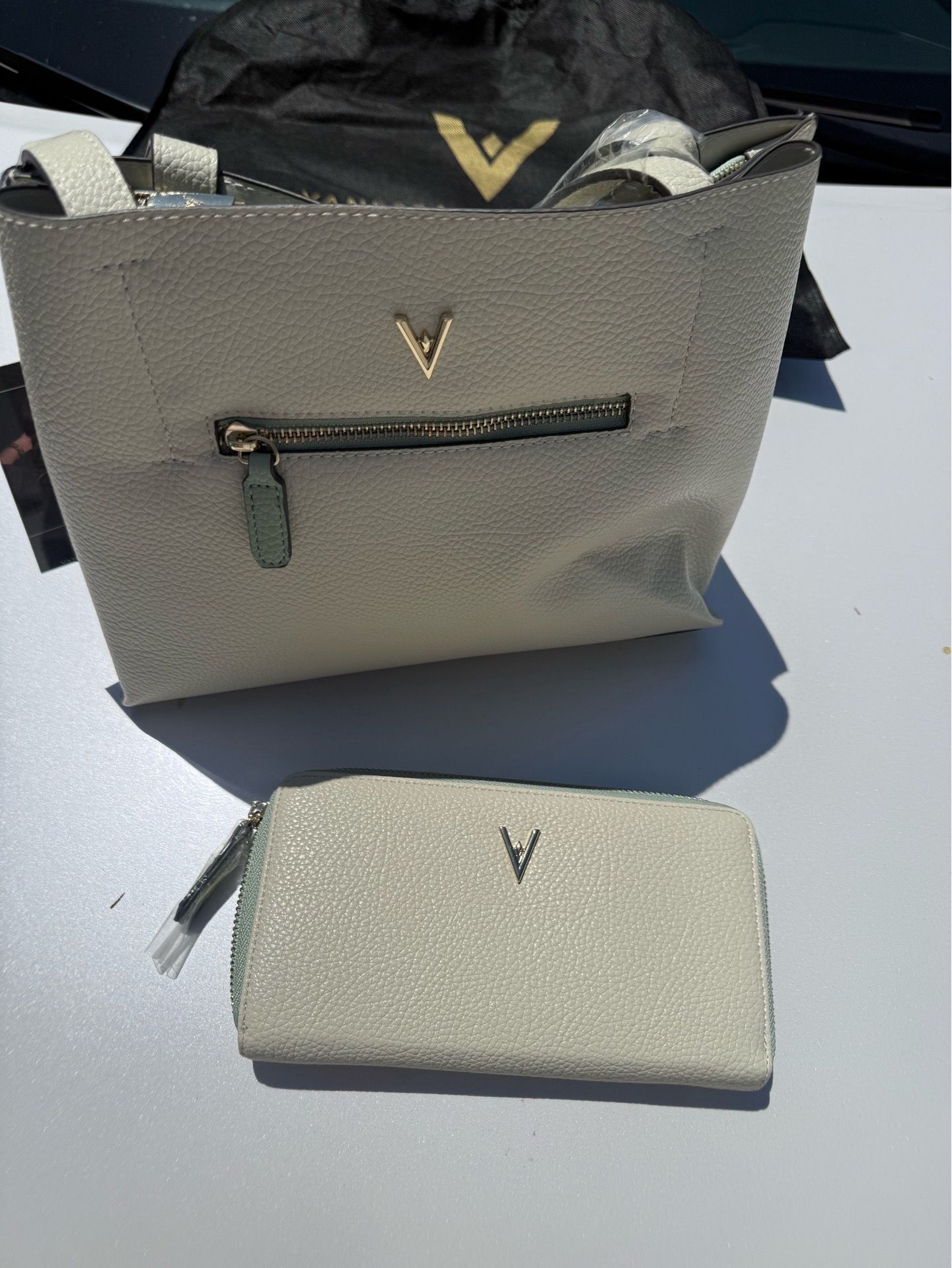 Vanessa Williams purse & wallet set