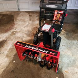 SNOW BLOWER 