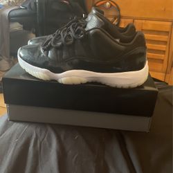 Jordan 11s 