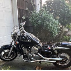 2000 Honda Magna 