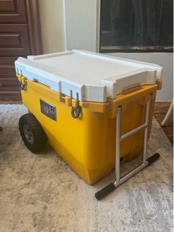 Rover , Roller 60 Wheeled Cooler