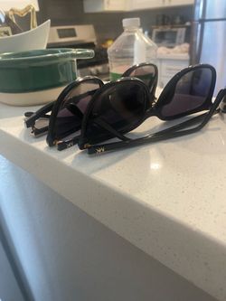 Sunglasses 2 Micheal korp one verschi