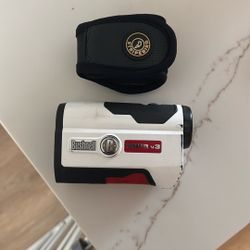 Bushnell Rangefinder Tour V3 Magnetic 