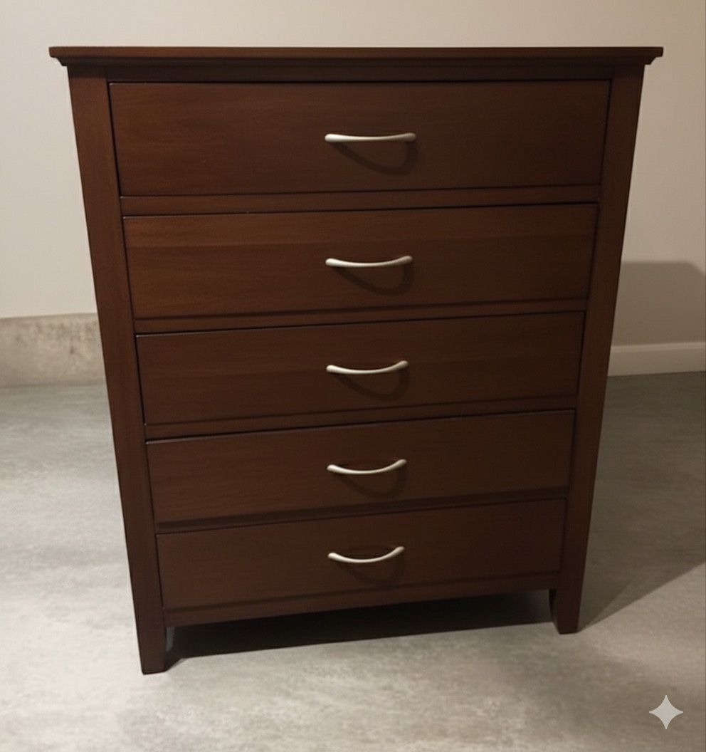 Solid Wood 5-Drawer Dresser — Great Condition
