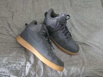Men’s Nike Court Borough