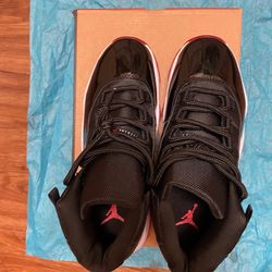 AIR JORDANS 11 RETRO