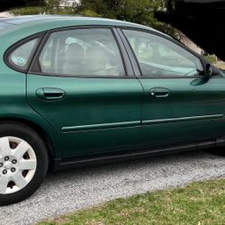 2000 Ford Taurus