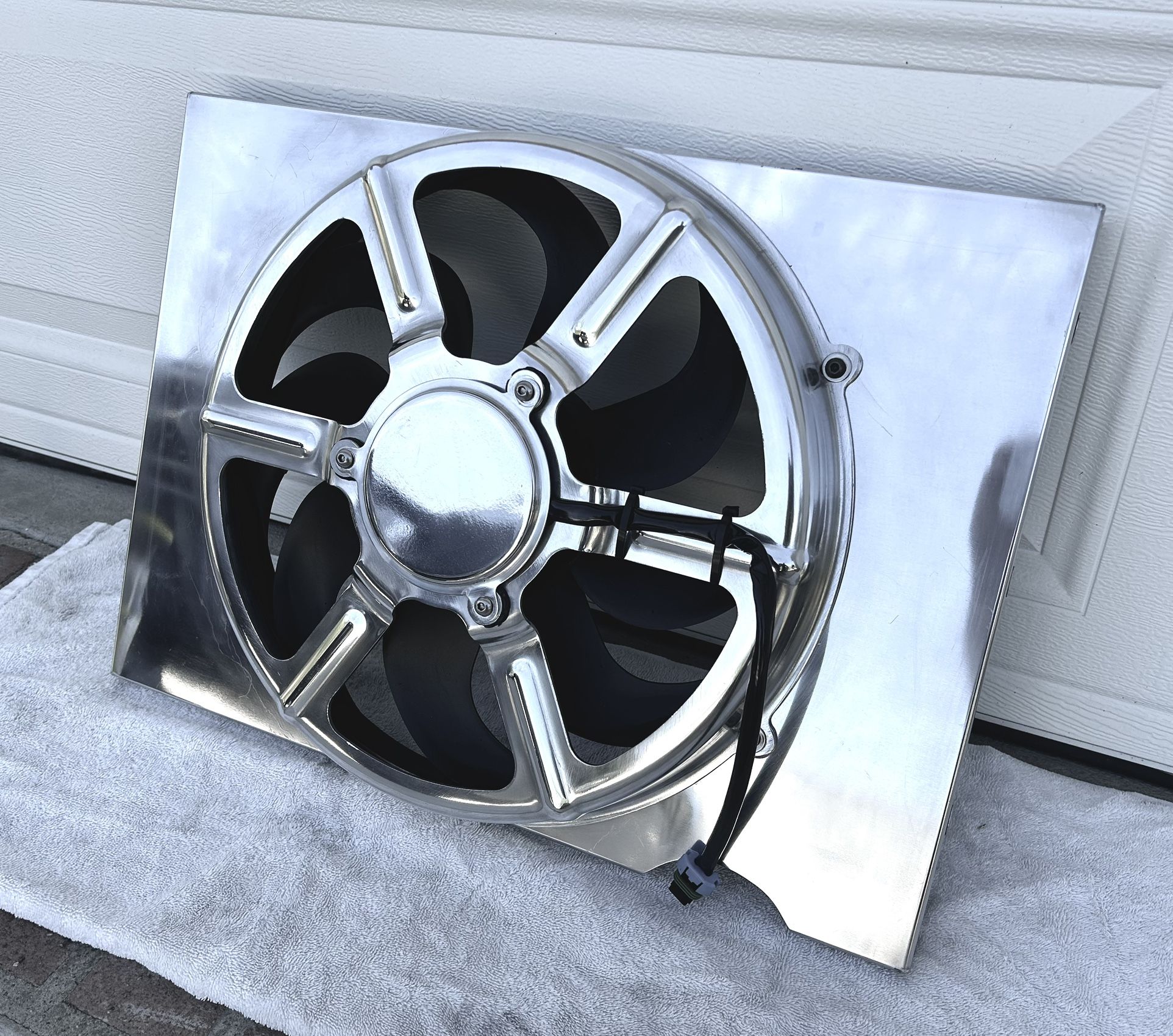 Aluminum Fan And Shroud For 1957 Chevy 