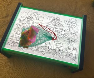Battat Shine Bright Plastic Lightbox Toddler and Preschool Toys