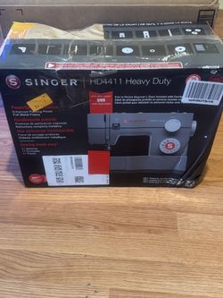 Singer 4411 Heavy Duty Sewing Machine New in Box