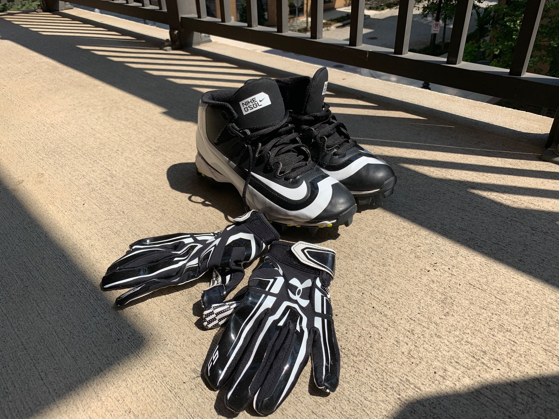 Nike Football Cleats Size 6, Kids Football gloves