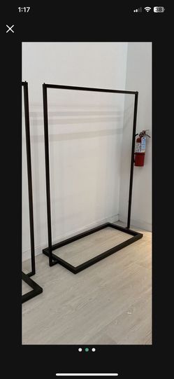 Econoco Clothing Rack 