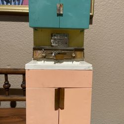 Vintage MCM Deluxe Reading Corp Barbie Kitchen Sink
