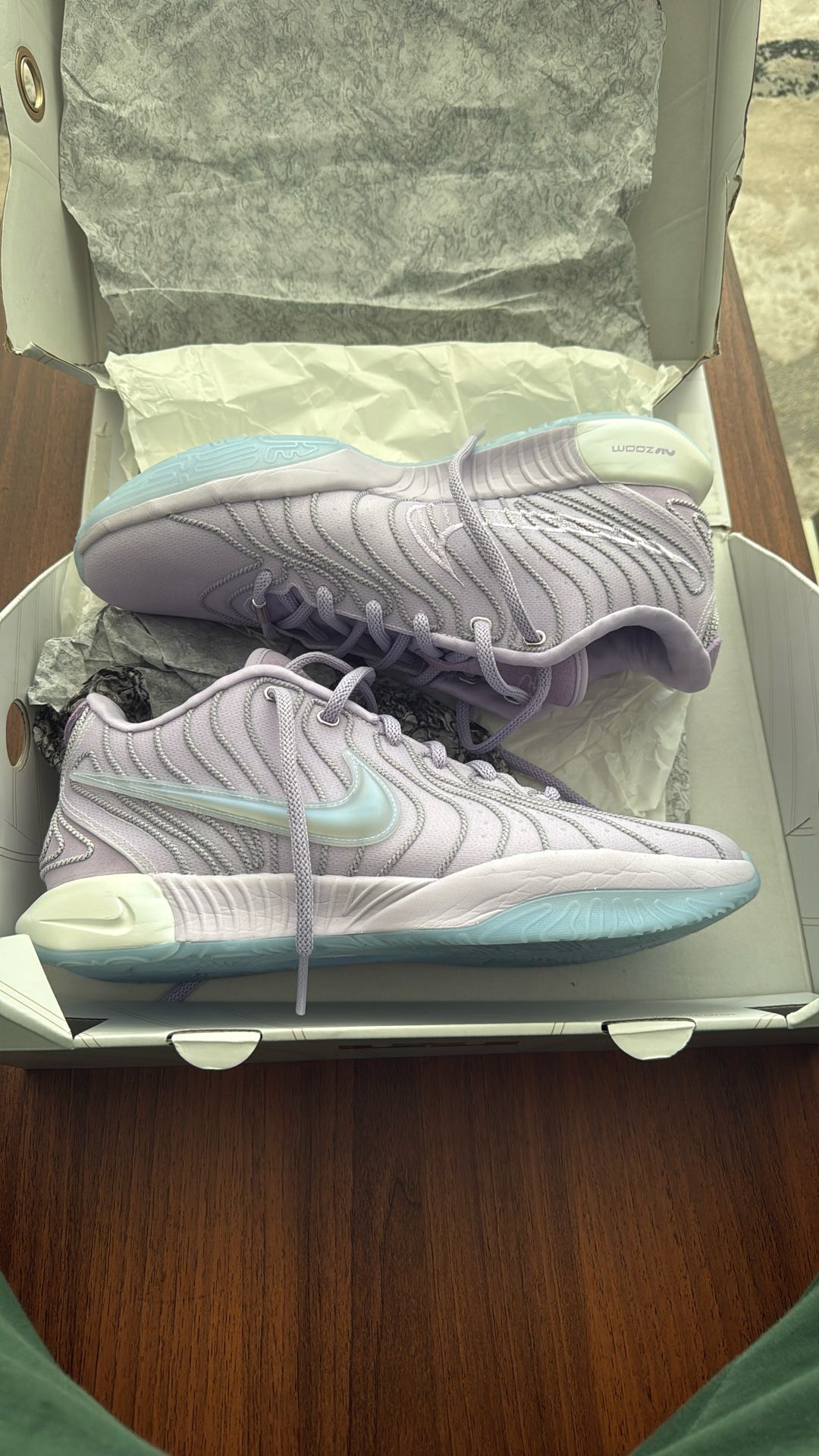 LeBron 21’s Easter’s