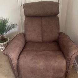 Manual Rocker Recliner 