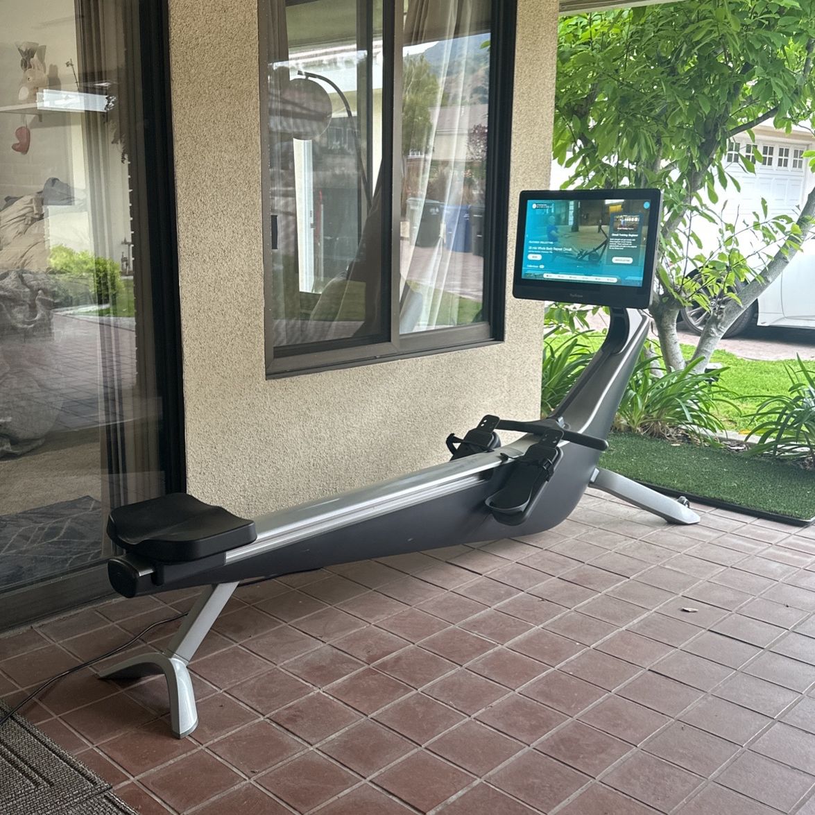 Hydrow Pro Rowing Machine (Perfect Condition)