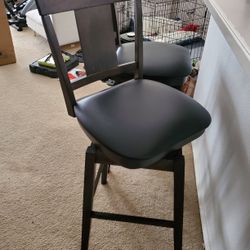 4 Brand New Swivel Chairs / Bar Stools
