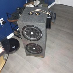 Two Tens Kicker Comps Memphis Car Audio Box And 800 Watt Kicker Amp 