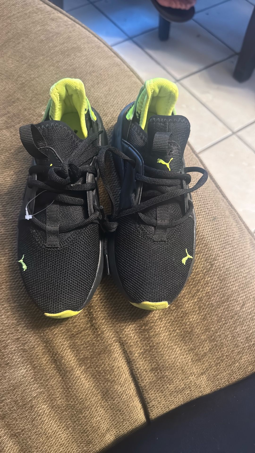 Boy Puma Shoes .