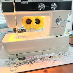 MONTGOMERY WARD SEWING MACHINE