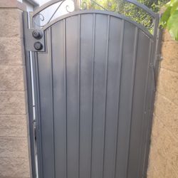 Gate