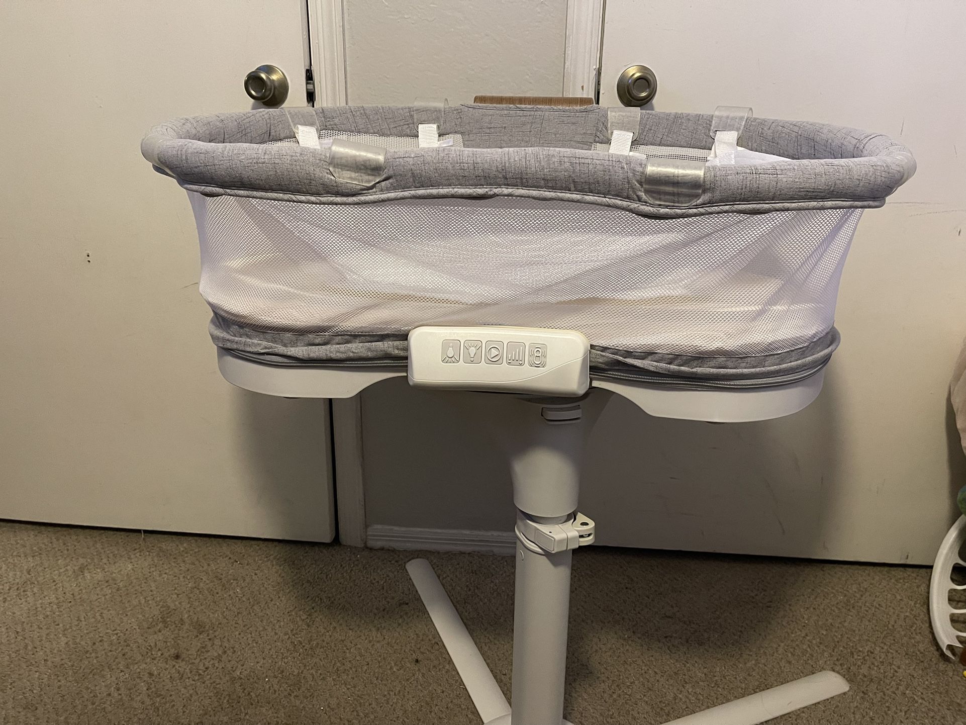 HALO BassiNest Swivel Baby Bassinet, Luxe Series, Dove Grey Tweed