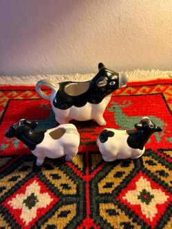 VACAS Y CRIOS DE PORCELANA C/U