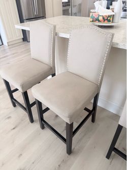 Set of 4 Upholstered Counter Stools