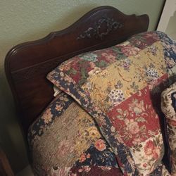 2 Matching Twin Beds