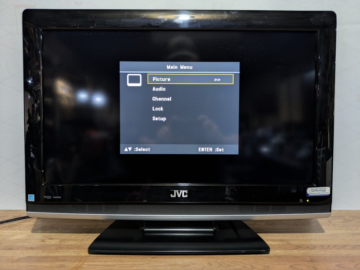 JVC 26" LCD TV Model LT-26AM21