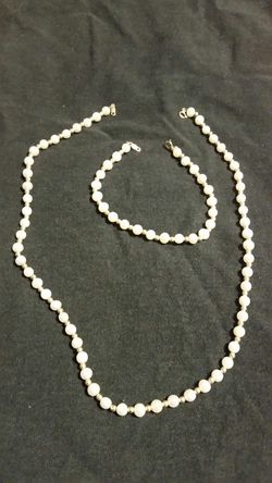 Bracelet and necklace 14 karat gold with cultured pearls