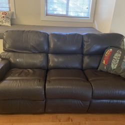 Leather Couch With 2 Recliners 