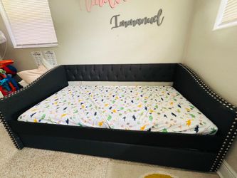 Used Day Bed ( Navy Blue)