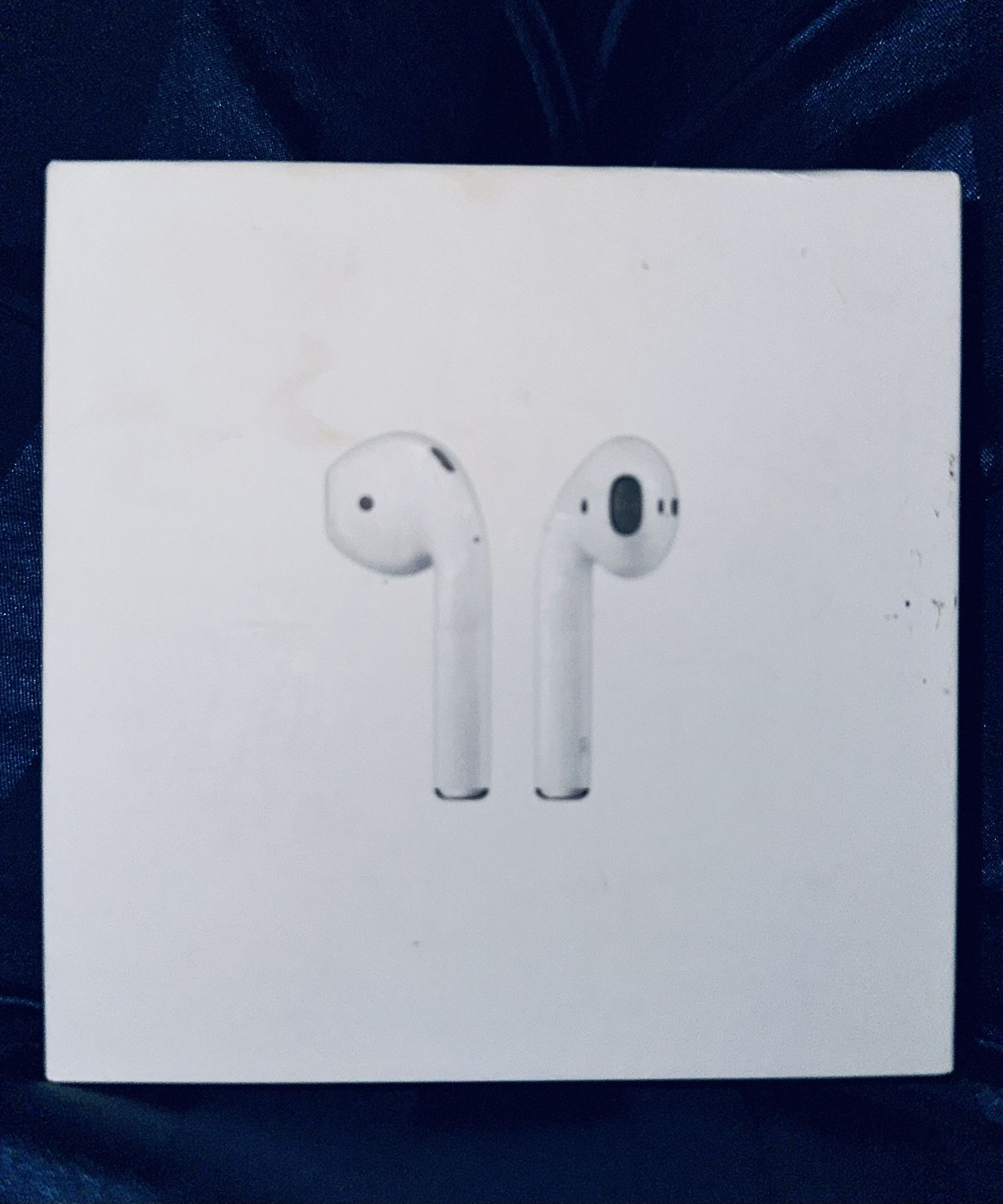 BRAND NEW IN BOX -NEVER USED- APPLE AIRPODS WITH CHARGING CASE 2nd Generation