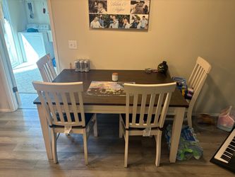 Dining Table Set with 4 Chairs