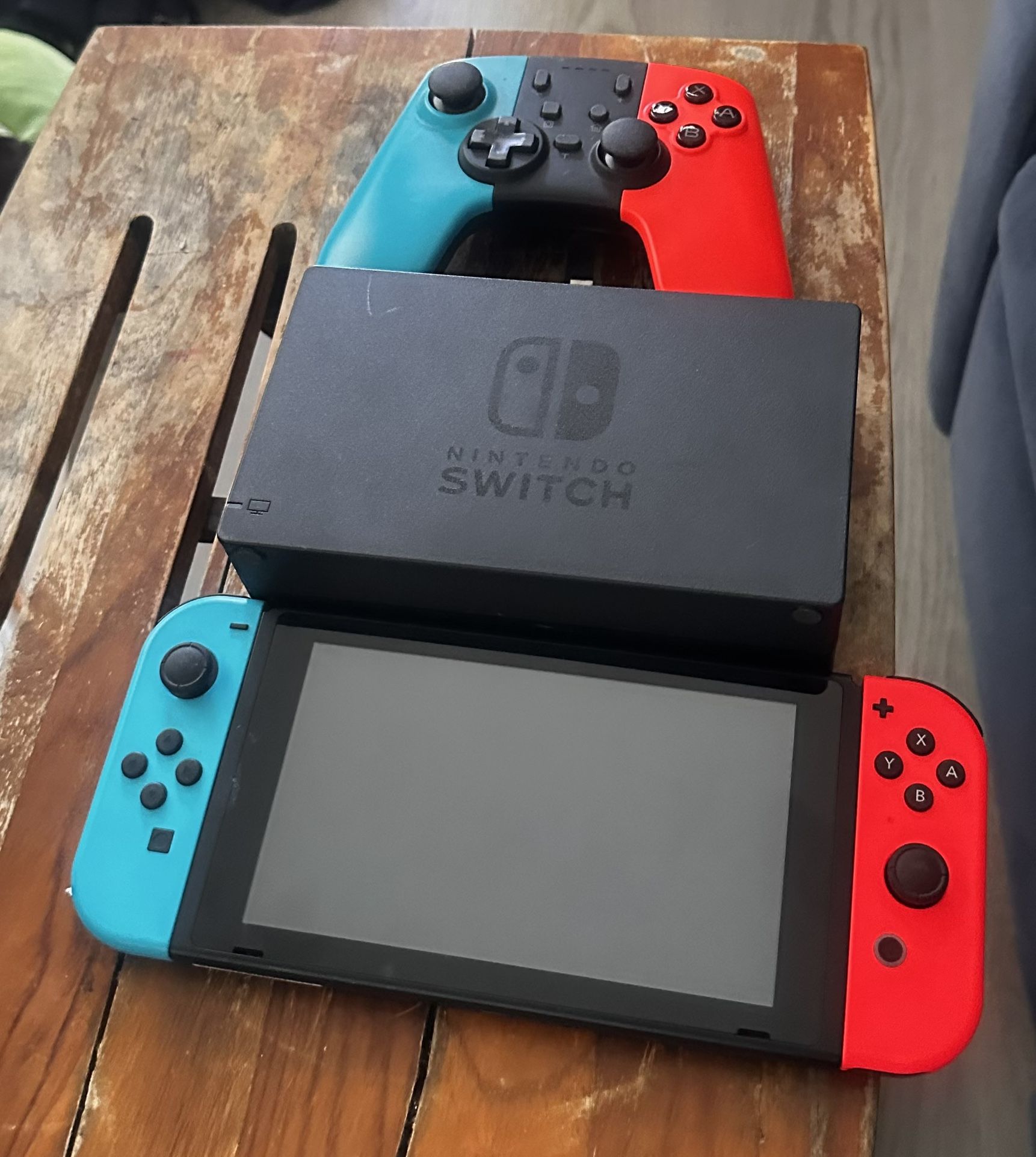 Nintendo Switch 