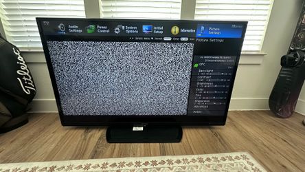 60 inch TV Sharp Aquos