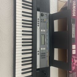 Yamaha Piano YPT-240