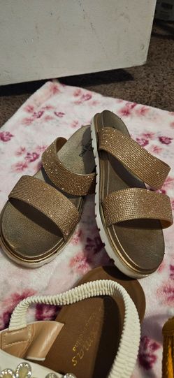 Sandles buy 2 get 1 free