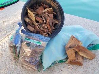Mesquite wood chunks and chips