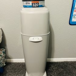 Playtex Diaper Genie Complete w/2 Bag Refills