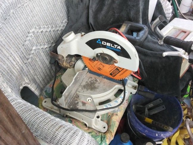Delta 12" Miter Saw