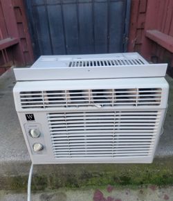 Westpointe 5,000 BTU Air Conditionerr