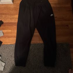 Large Nike sweatpants 