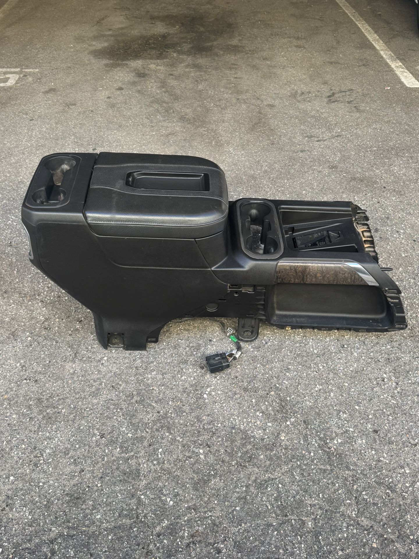 GMC Sierra Chevy Silverado Full Center Console